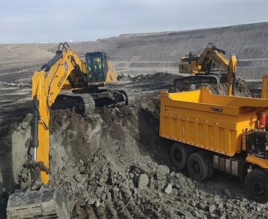 錫林郭勒盟西烏珠穆沁旗礦區施工